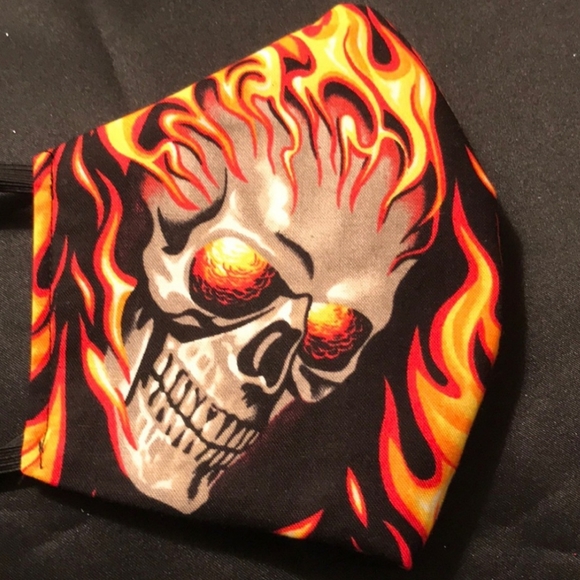 Skull & Fire Face Mask - Picture 6 of 6